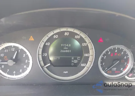 2010 Mercedes-Benz E 350 4Matic z USA, uszkodzony, nr VIN WDDHF8HB8AA163941